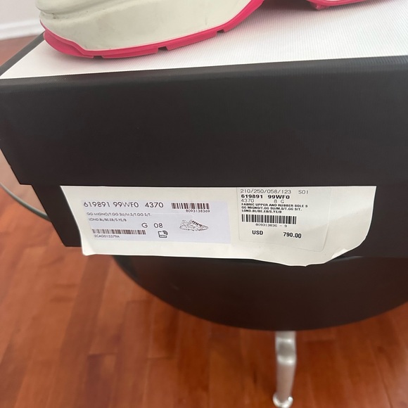 Gucci men sneaker size 11 - Picture 3 of 5